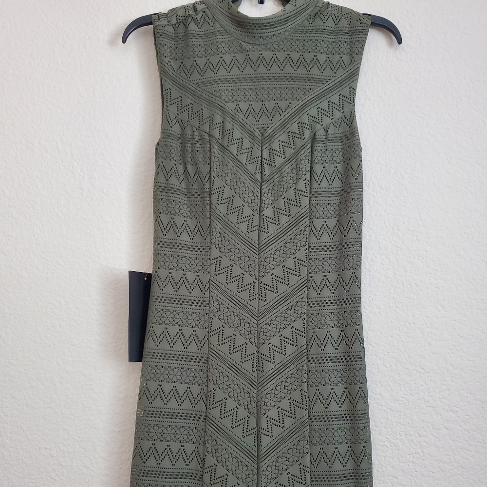 Mock neck striped lace midi dress. Green XS.